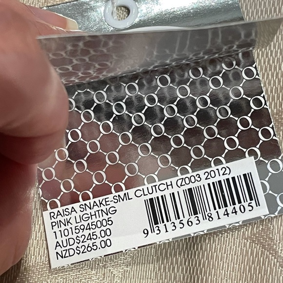 Oroton Small Pink Envelope Clutch - Picture 9 of 9